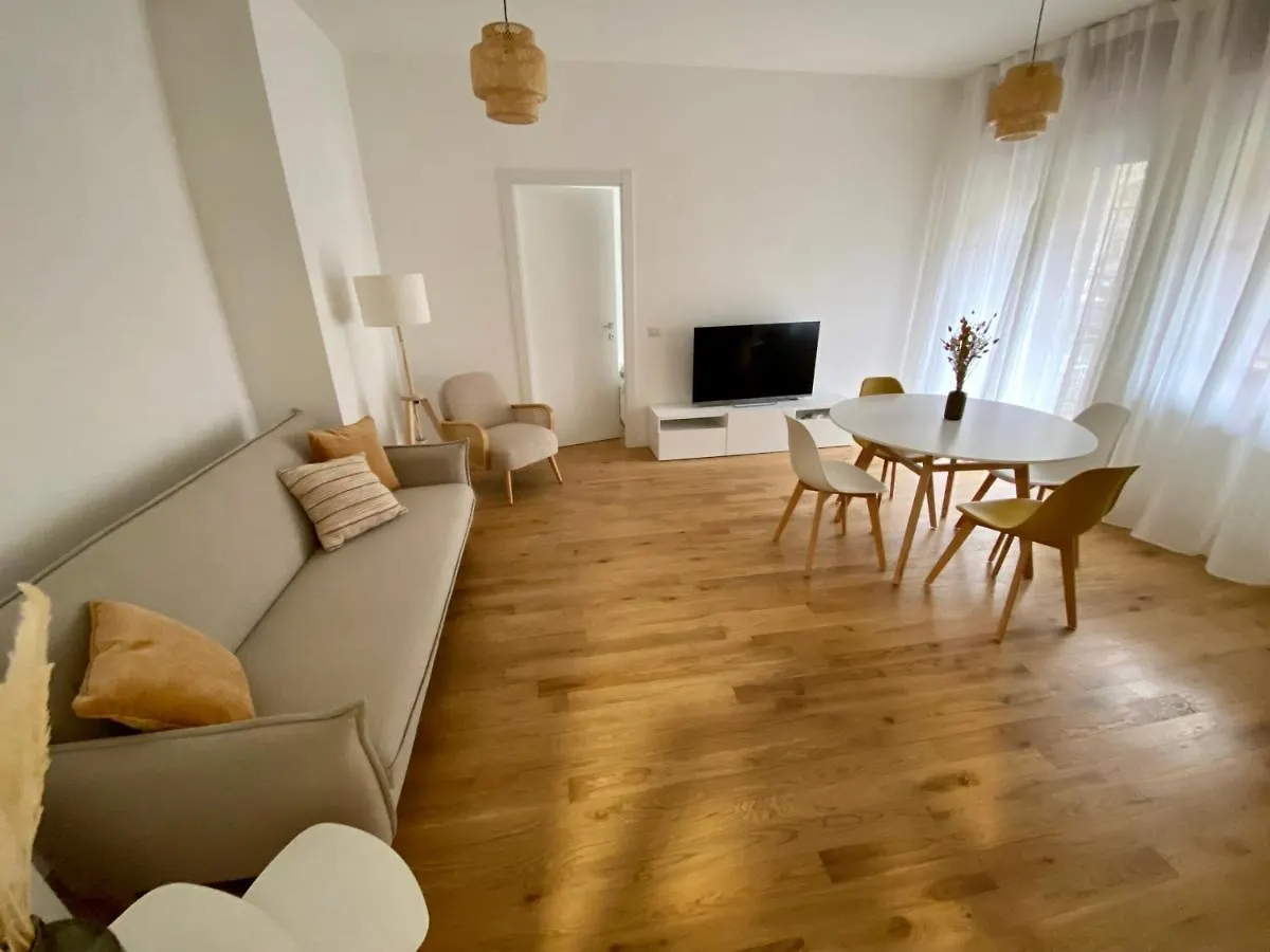 Brand New Flat Ready To Welcome You To Milan! Apartment